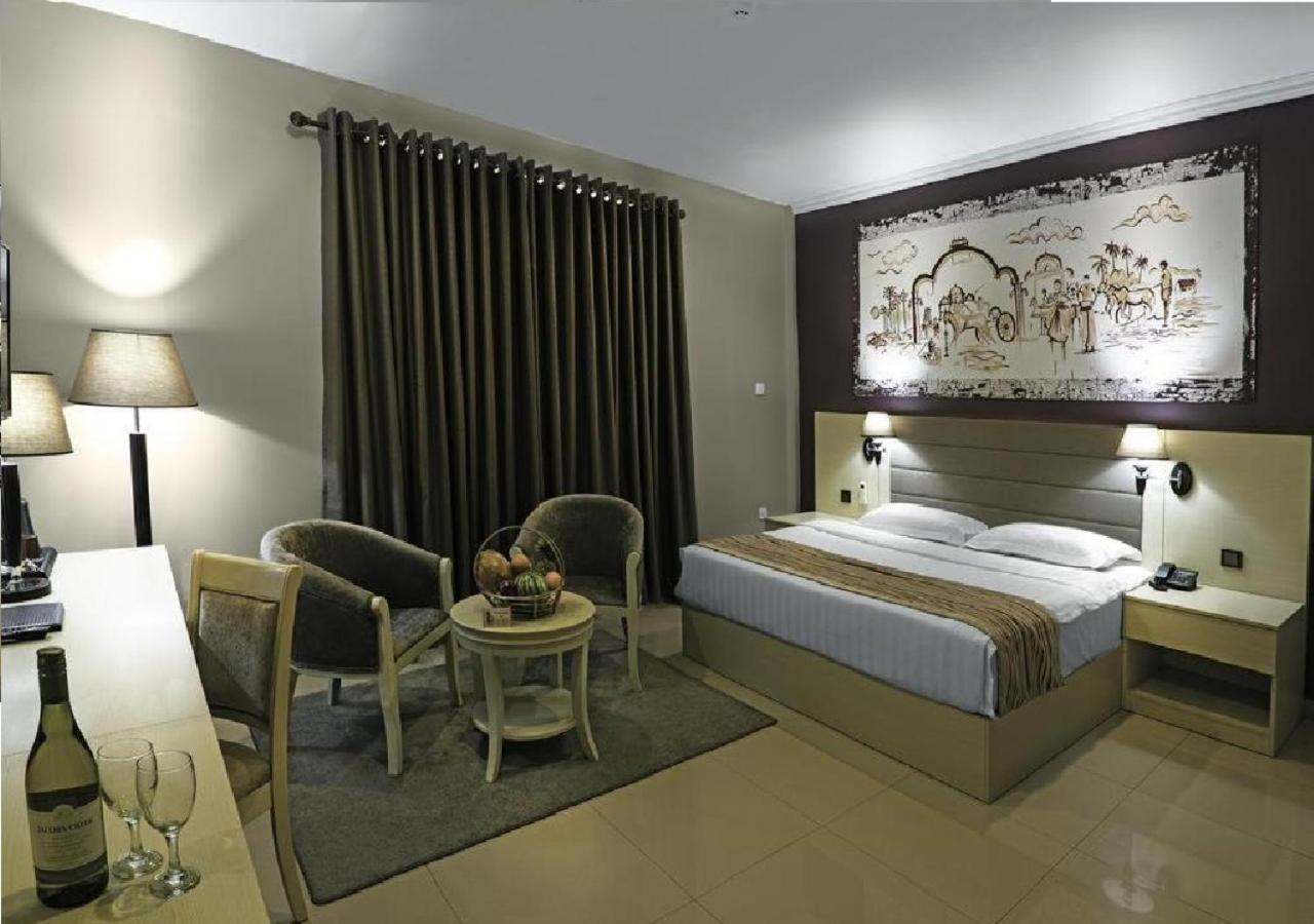 Tilko City Hotel Jaffna Kültér fotó