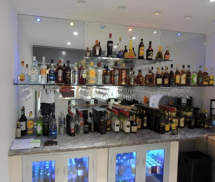 Tilko City Hotel Jaffna Kültér fotó