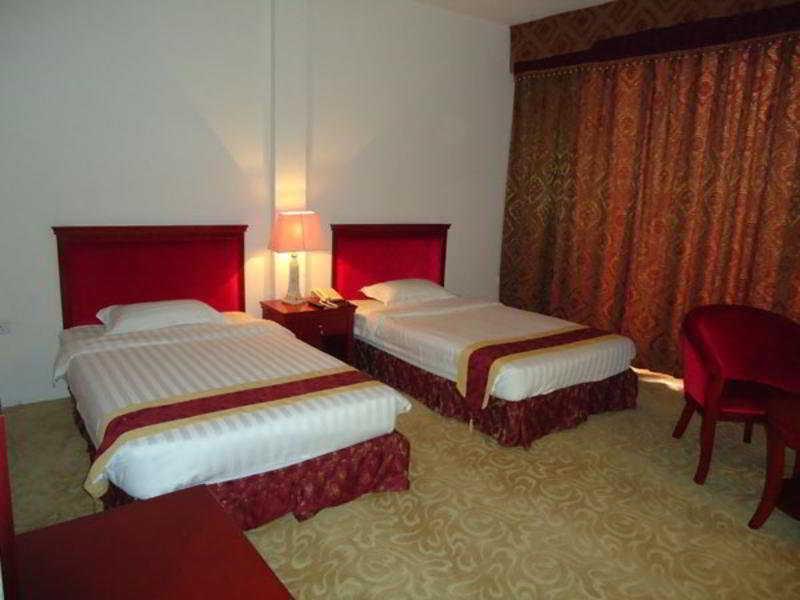 Tilko City Hotel Jaffna Kültér fotó