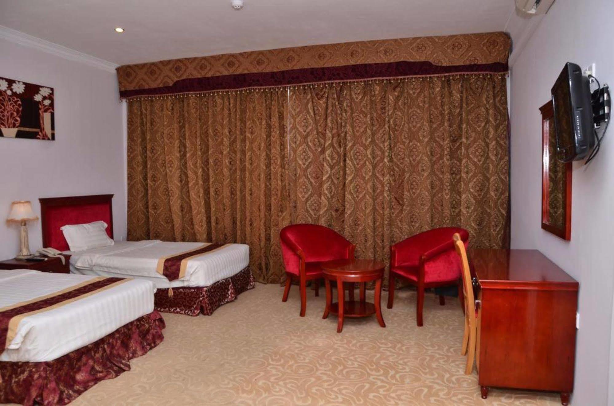Tilko City Hotel Jaffna Kültér fotó